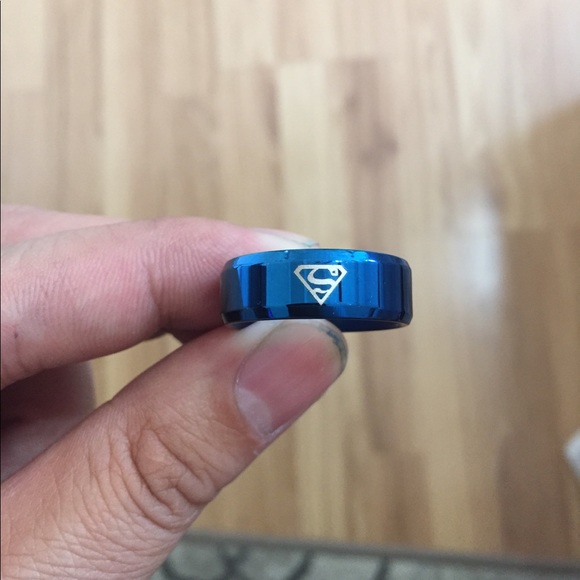 Blue Superman Ring - Picture 2 of 5